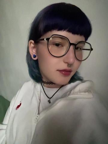 @Molli🫂