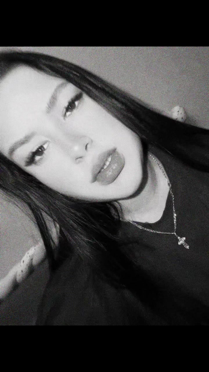 @🍒 𝐂 𝐇 𝐄 𝐑 𝐑 𝐘 🍒