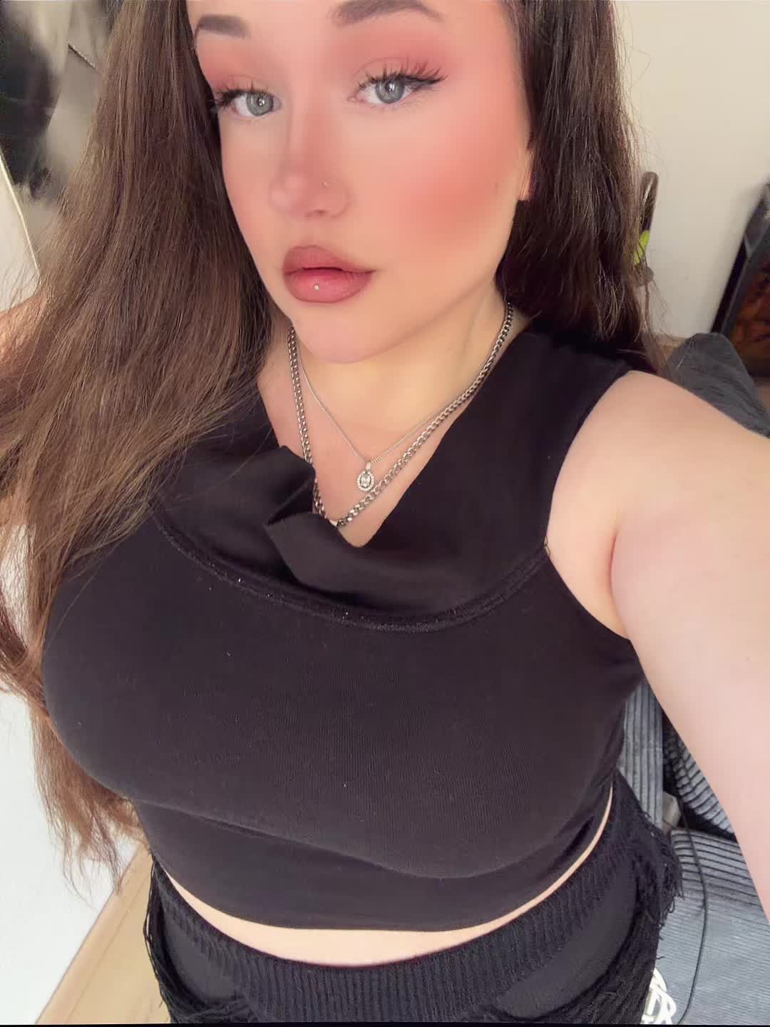 @Seline