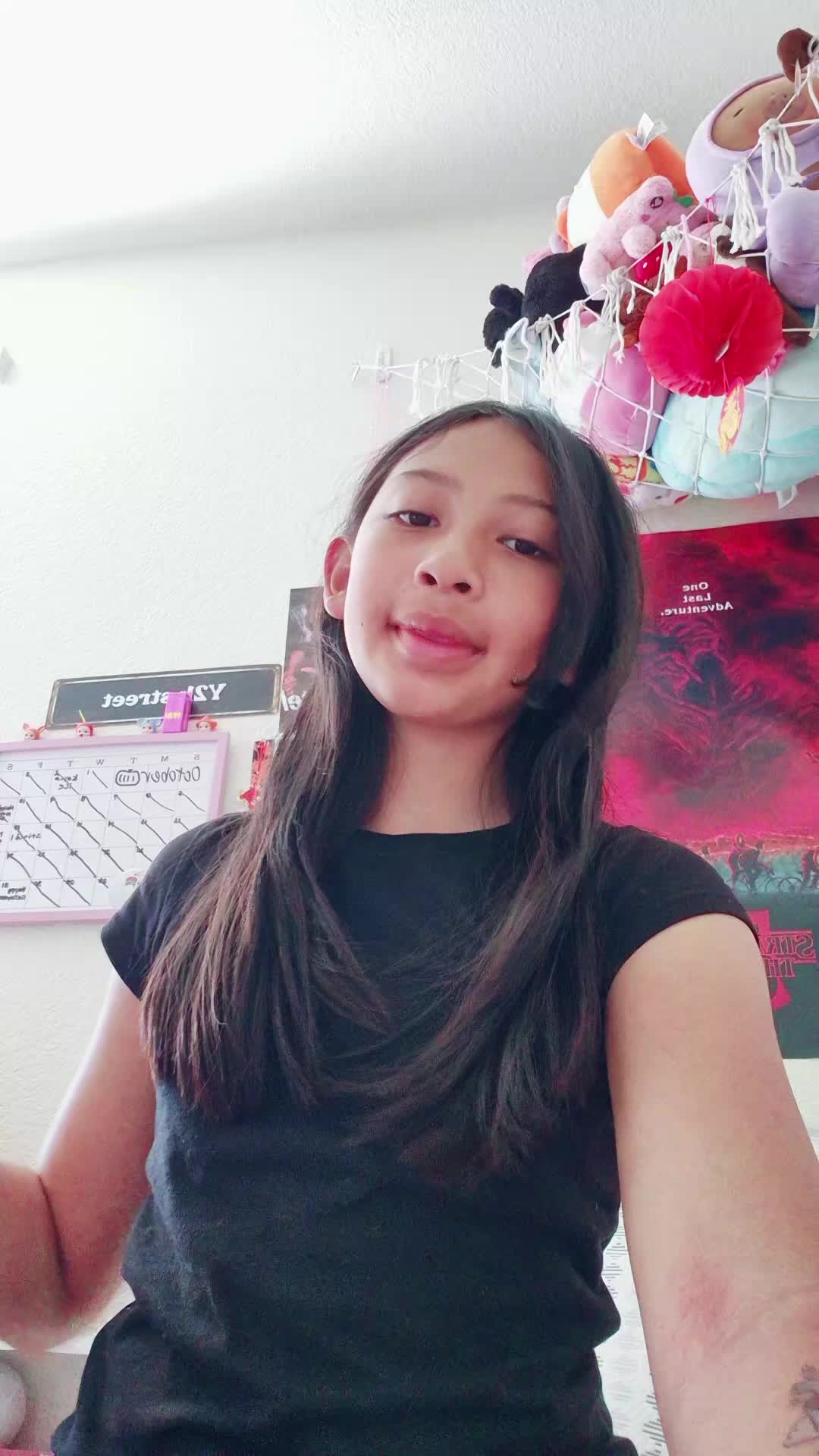 @Mueylani15