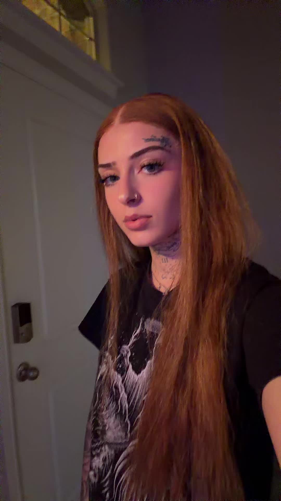 @Lilyrrrose