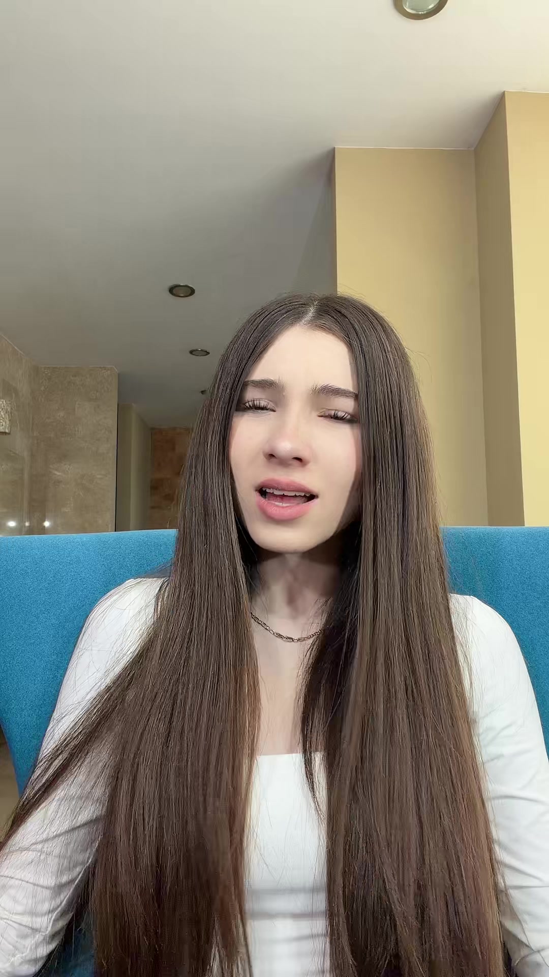 @Moni