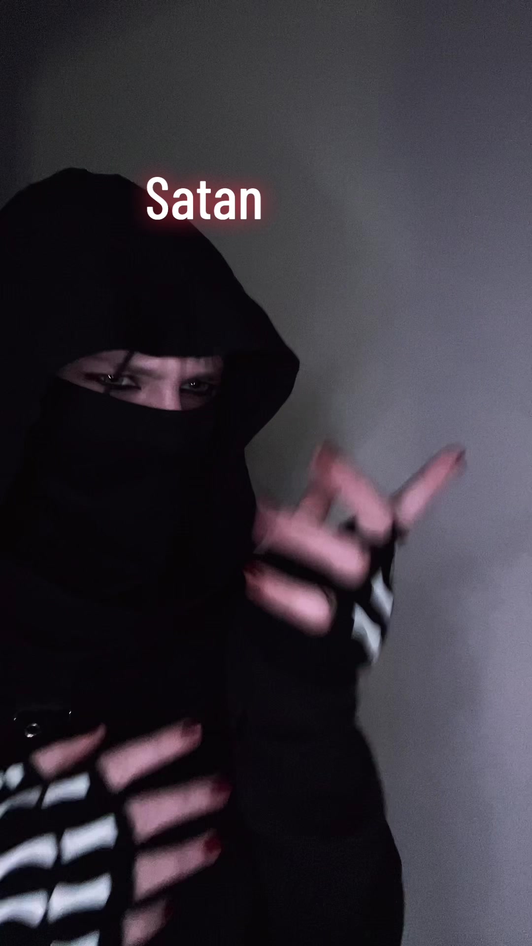 @Girl in the black mask