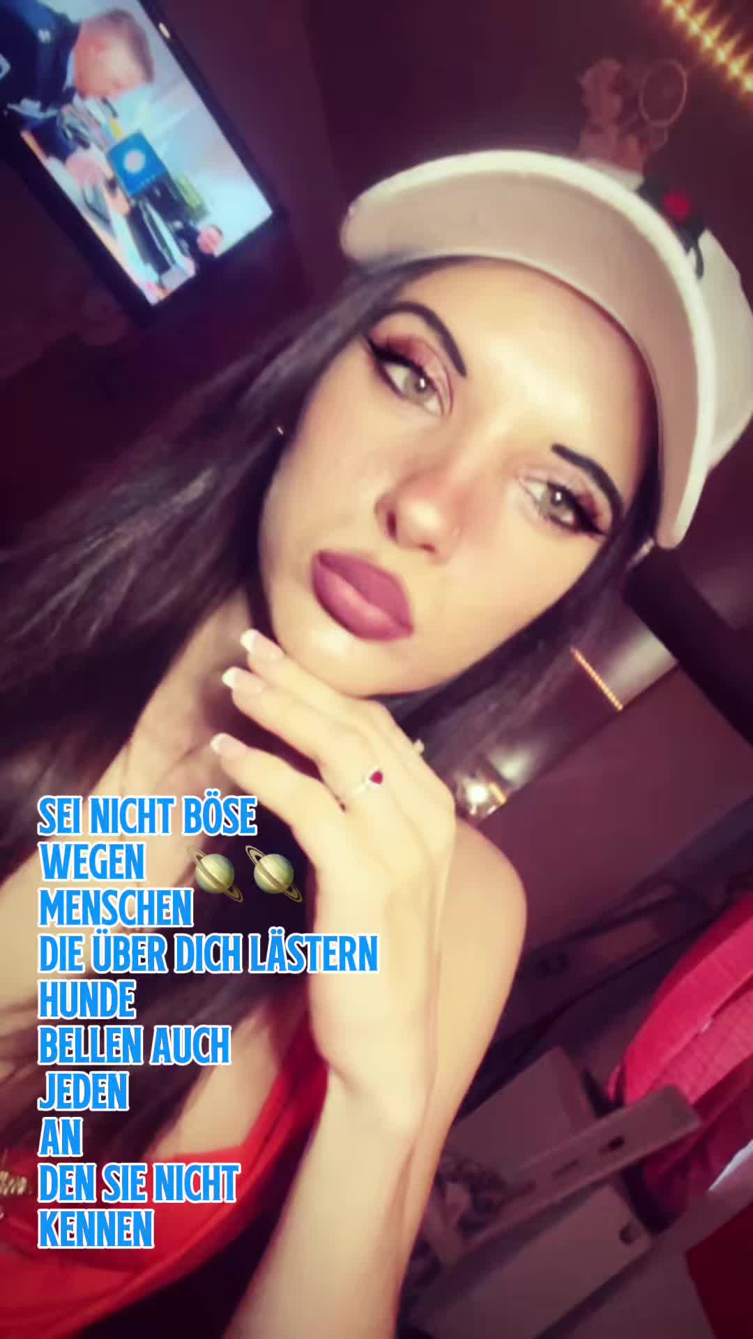 @Jennx_26