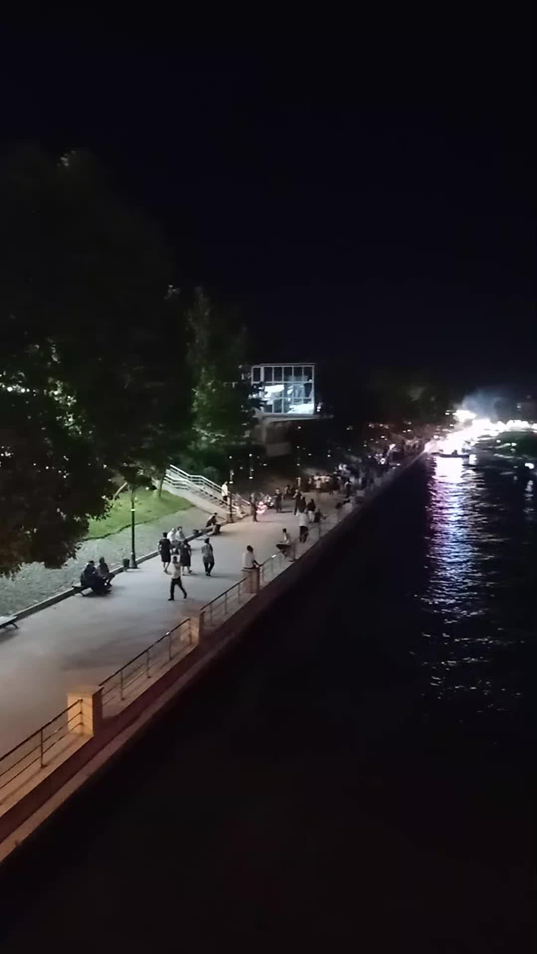 @v&uuml;sal
