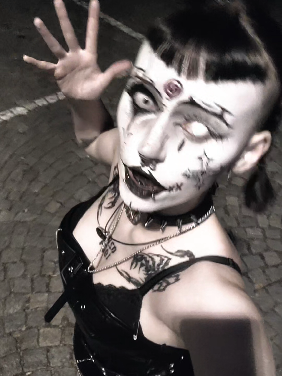 @🦇