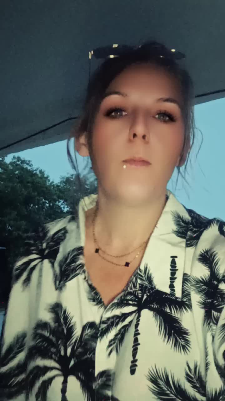 @Ang&eacute;lina32