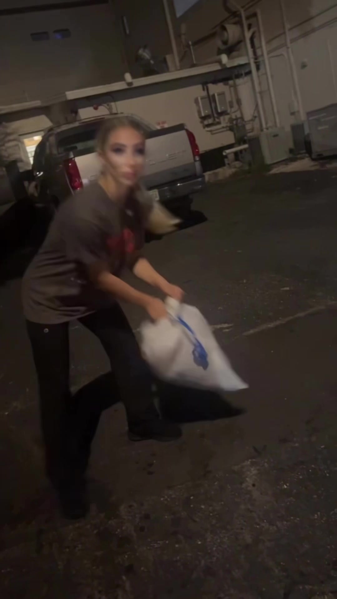 @️