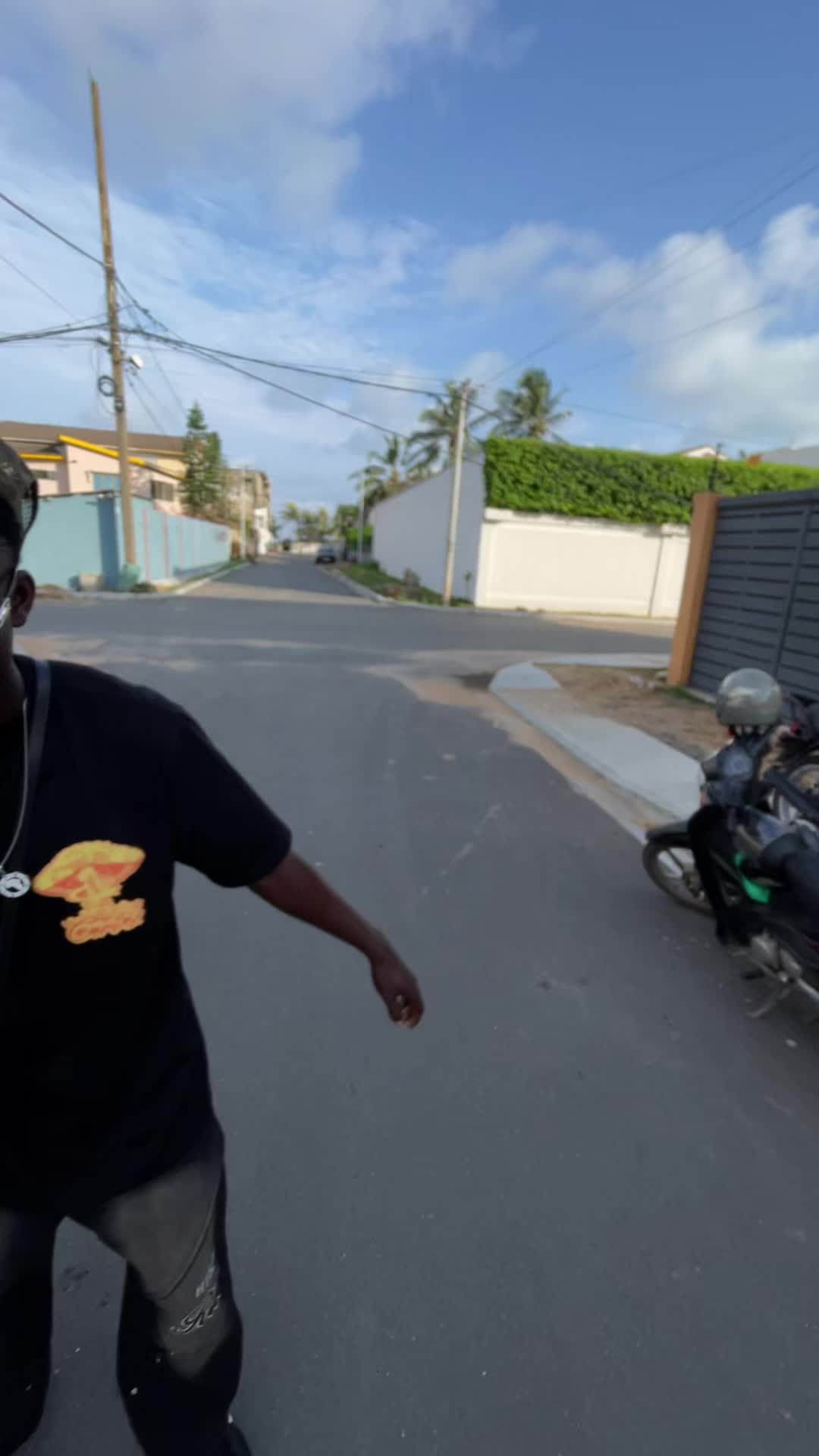 @LA MANO DU 229🚫🦵🏾