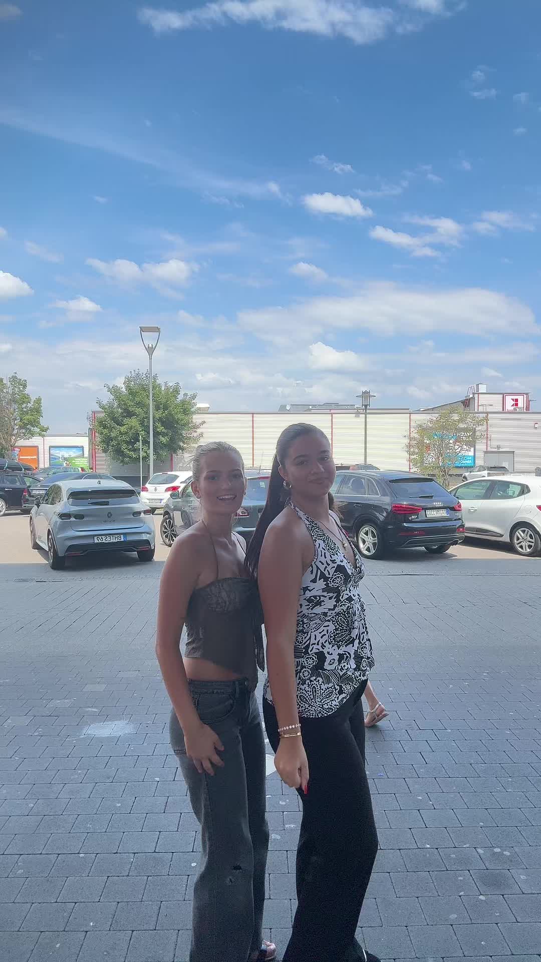@Ema🇦🇱