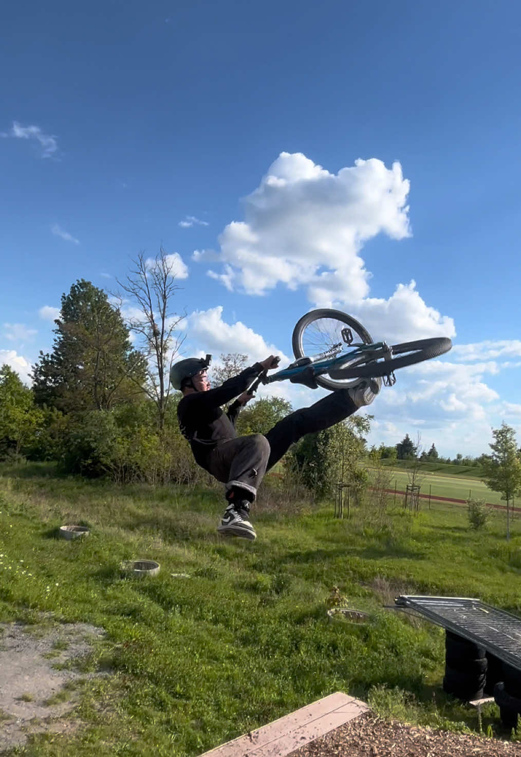 @Johnnyschmidt_mtb