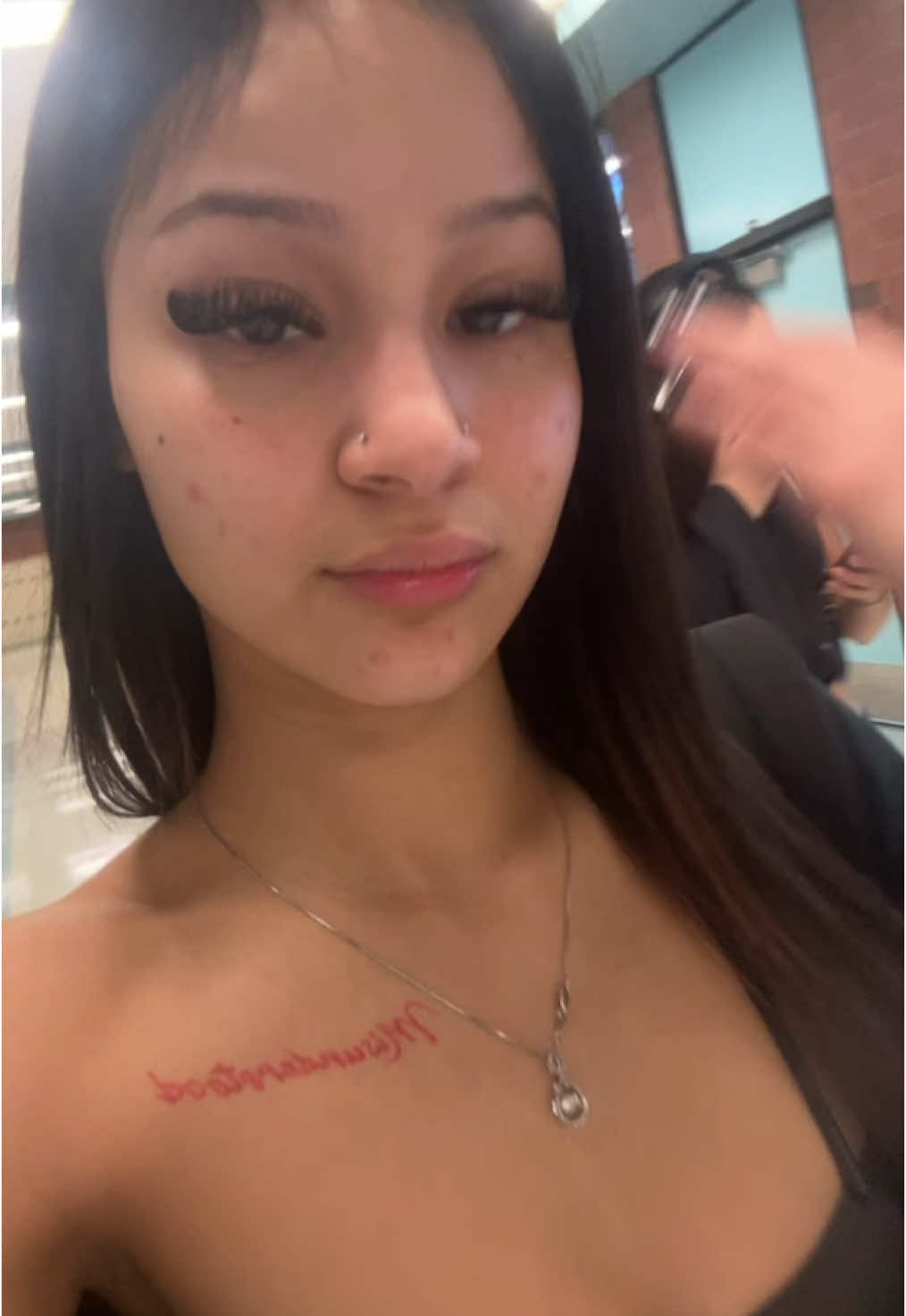 @...