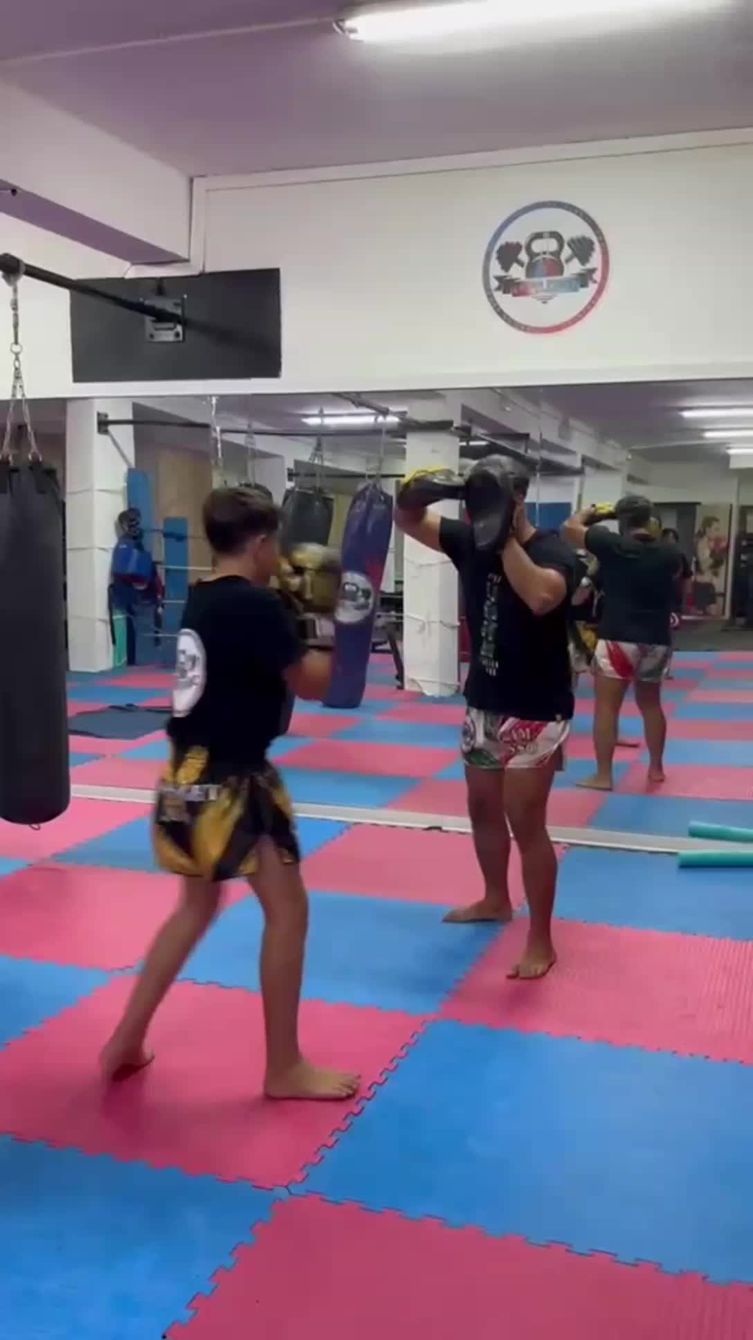 @Cross Fight Russo