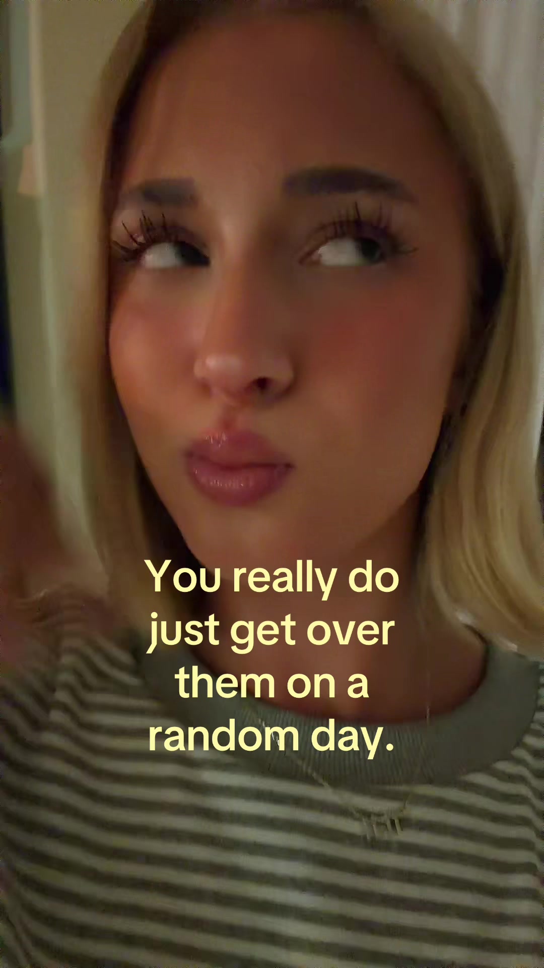 @theelliebarker