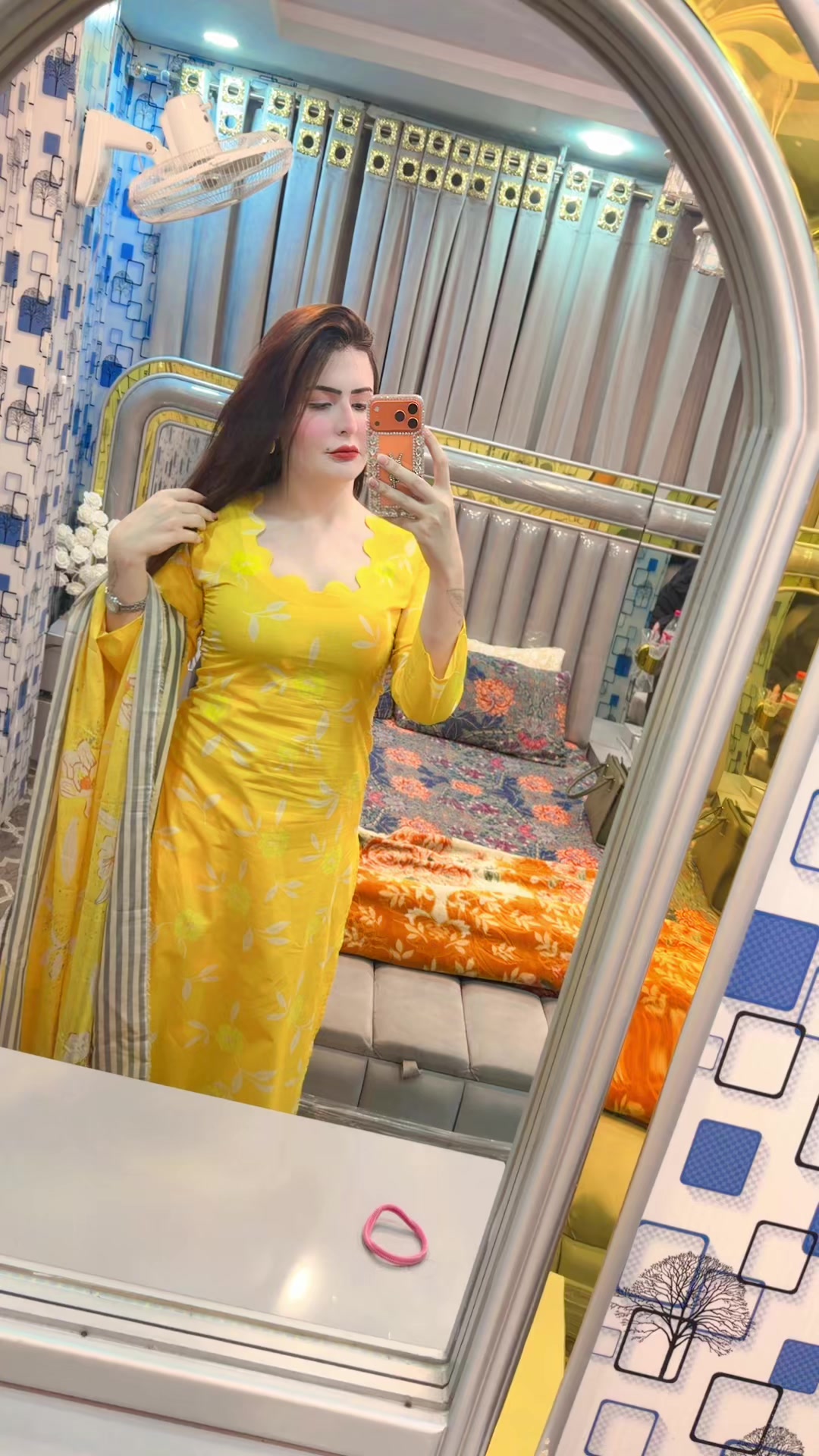 @Riya Khan34