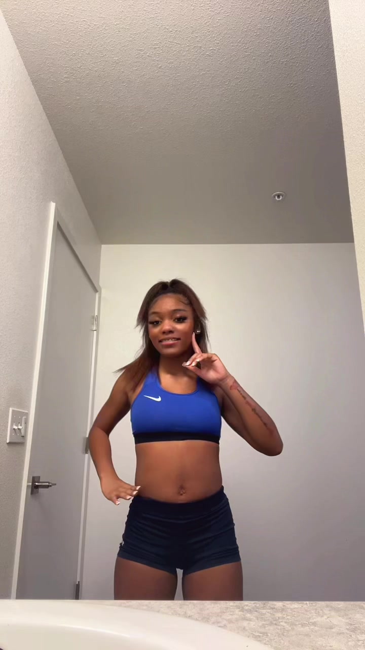 @JAYRENEE🫦