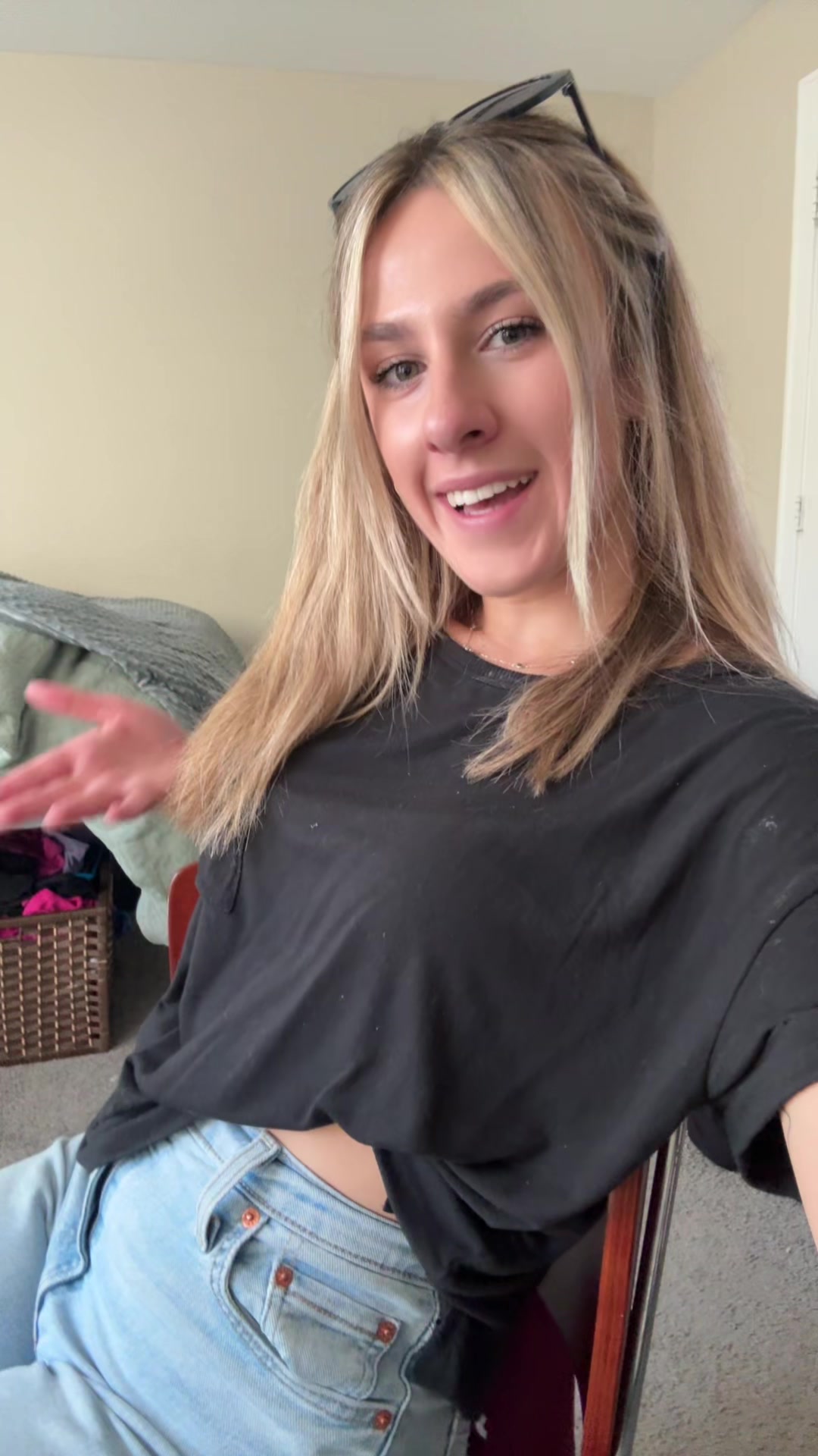 @Ellieee