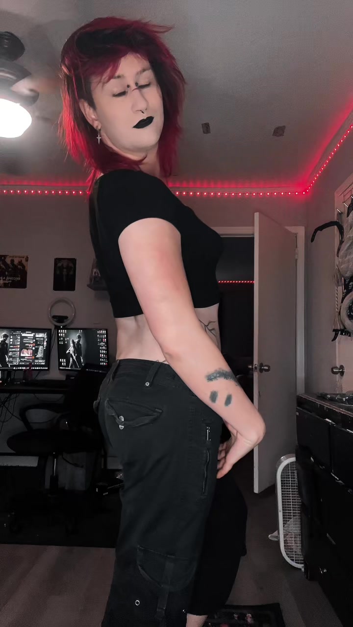 @EVIE🏳️&zwj;⚧️ (MDNI🔞)