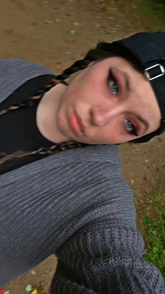 @your_local_emo_lady