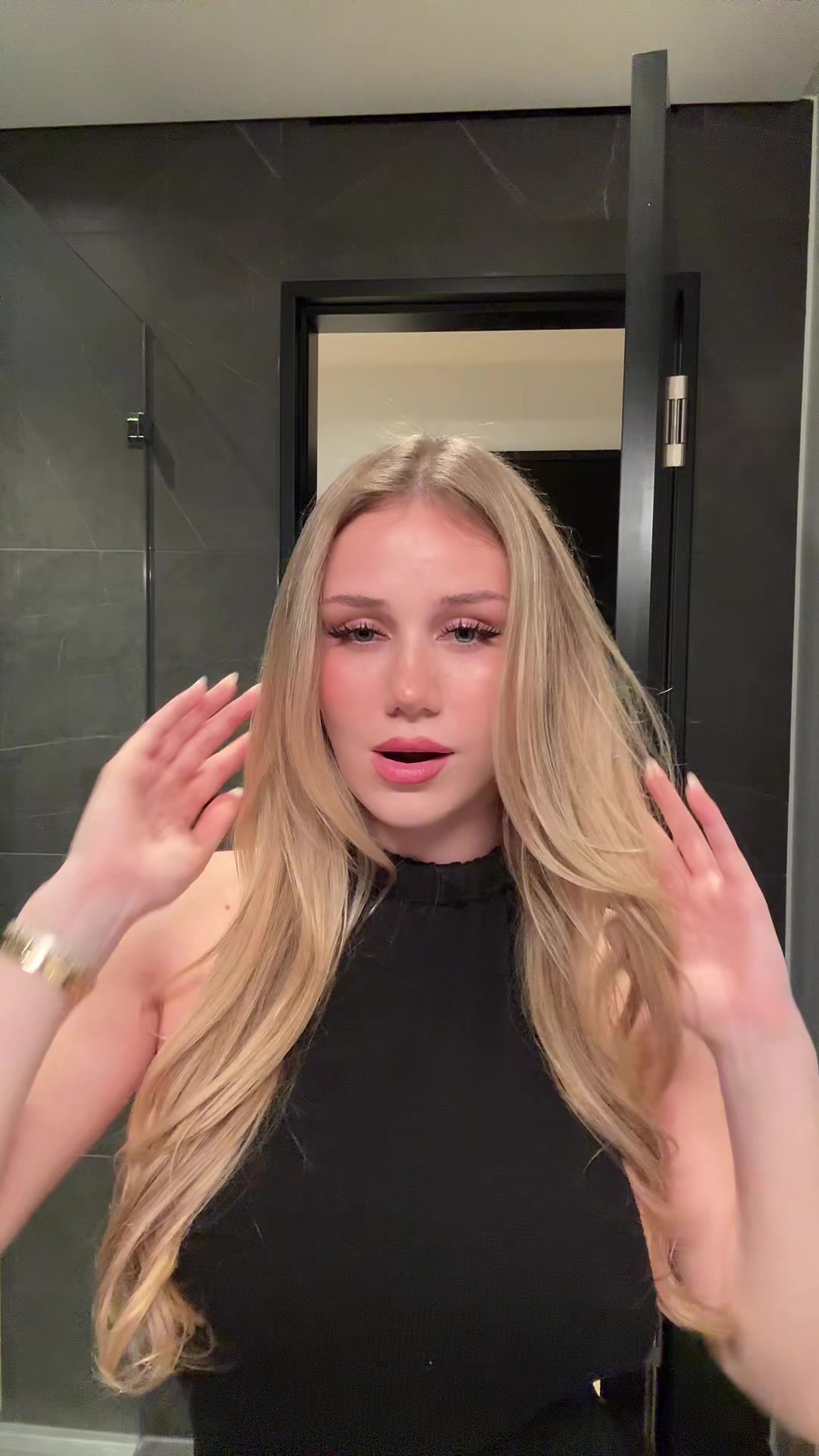 @Gina-Maria