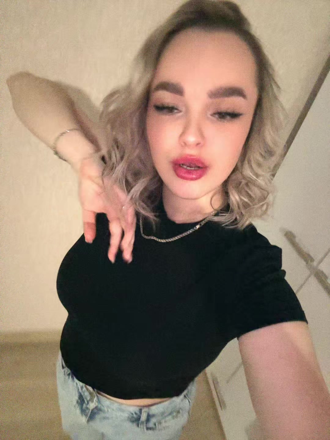 @Alexandra22