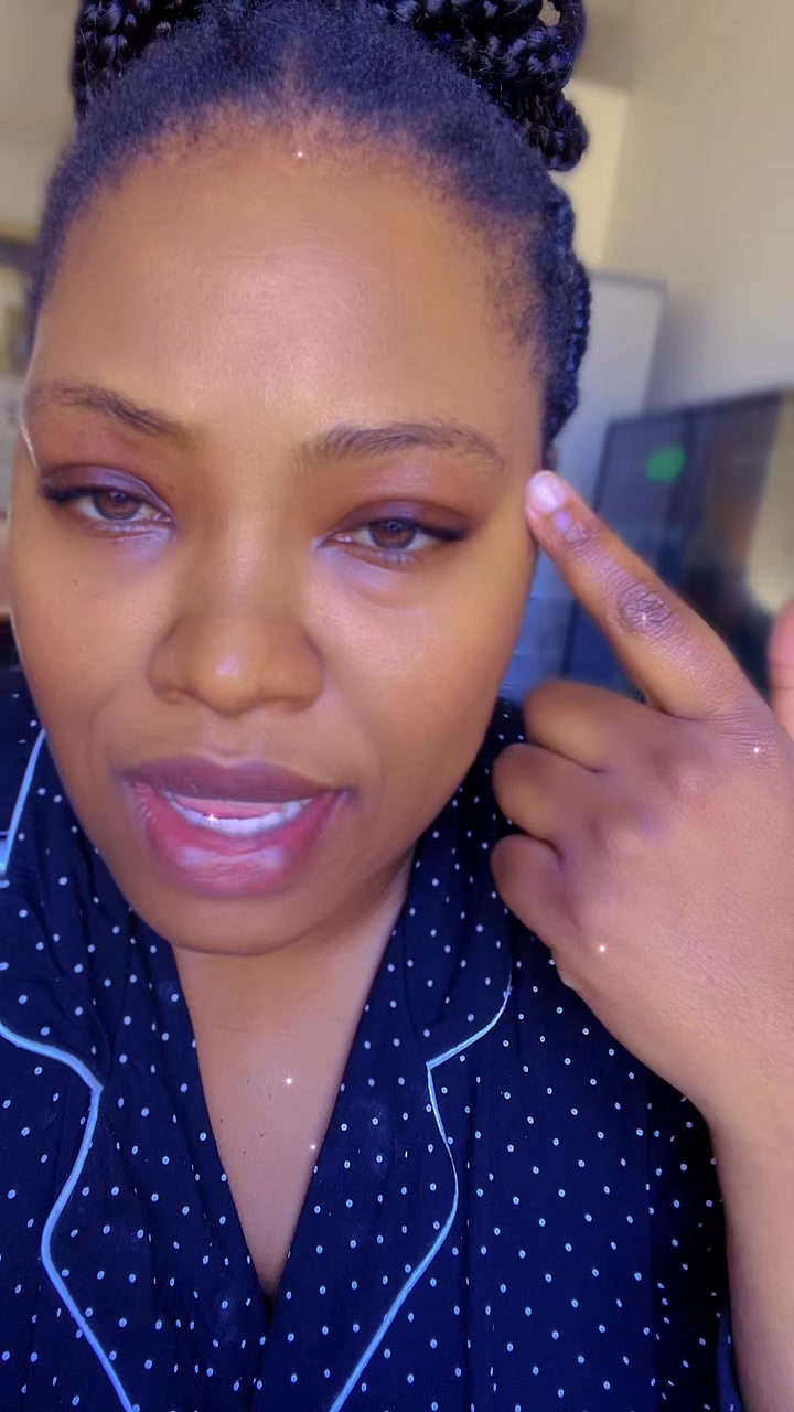 @robyn_letsoalo
