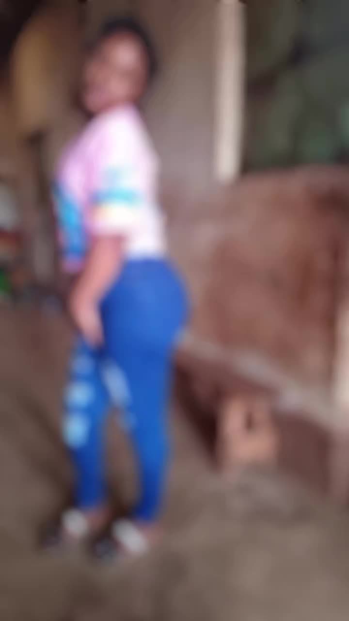 @elizabethkahkitho