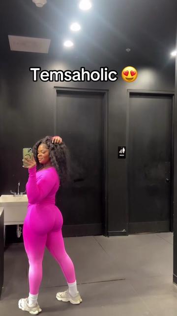 @_shanamaria_