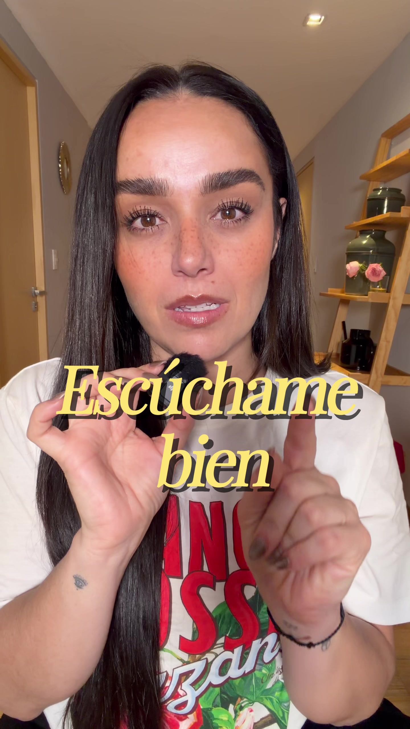 @monicamakaco