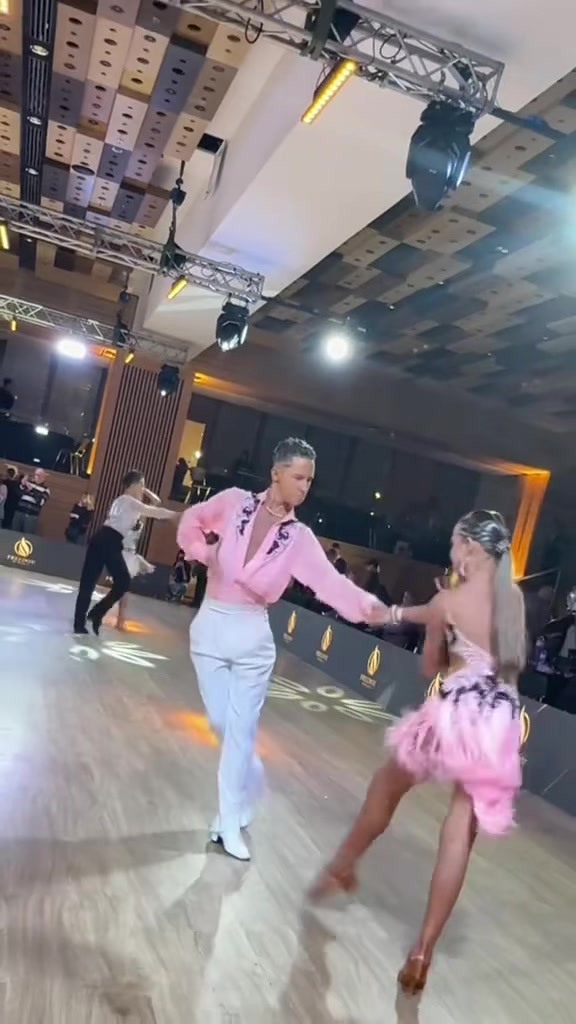 @Artem dance💙