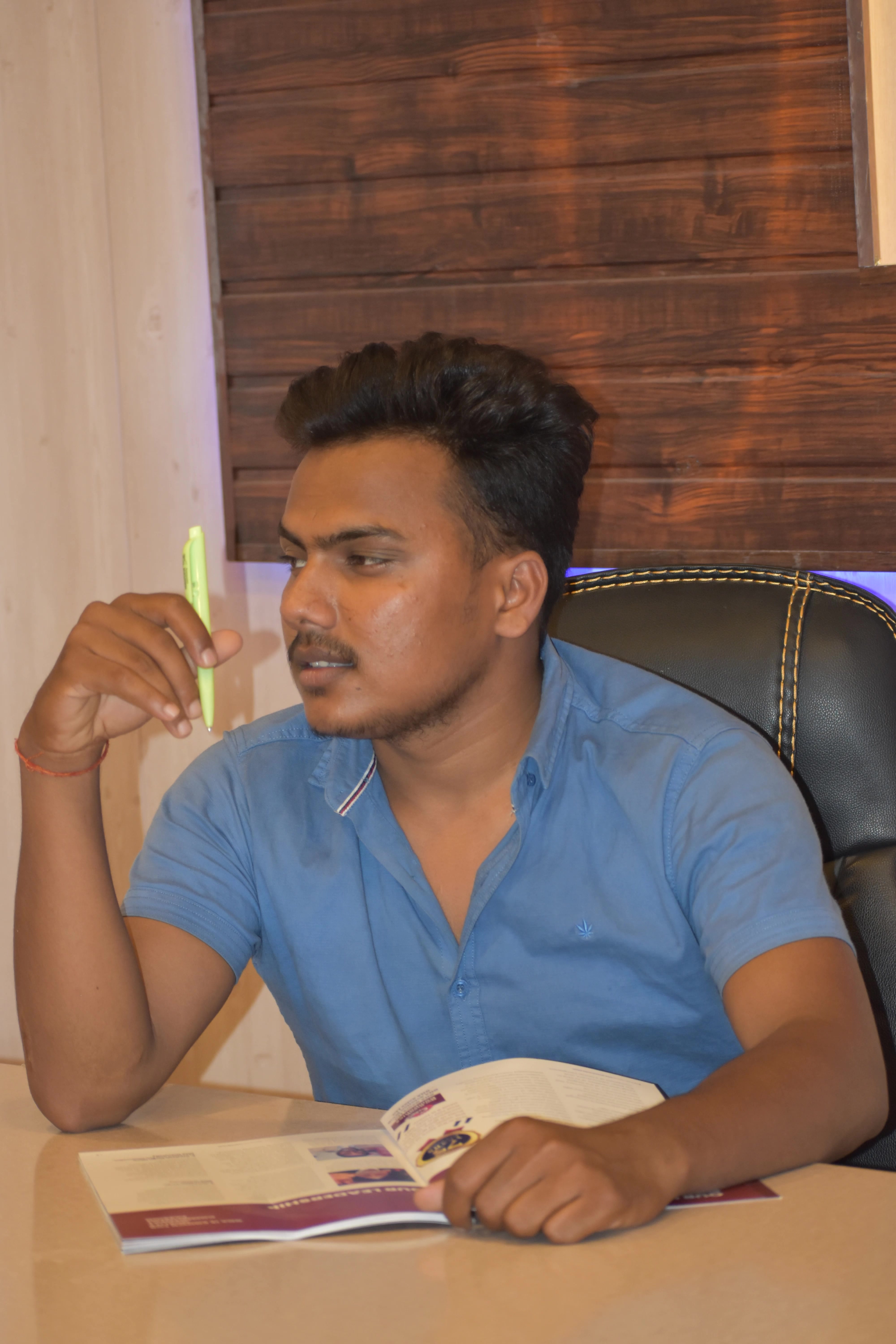 @𝐑𝐨𝐲𝐚𝐥 𝐒𝐚𝐫𝐤𝐚𝐚𝐫🧬🔬