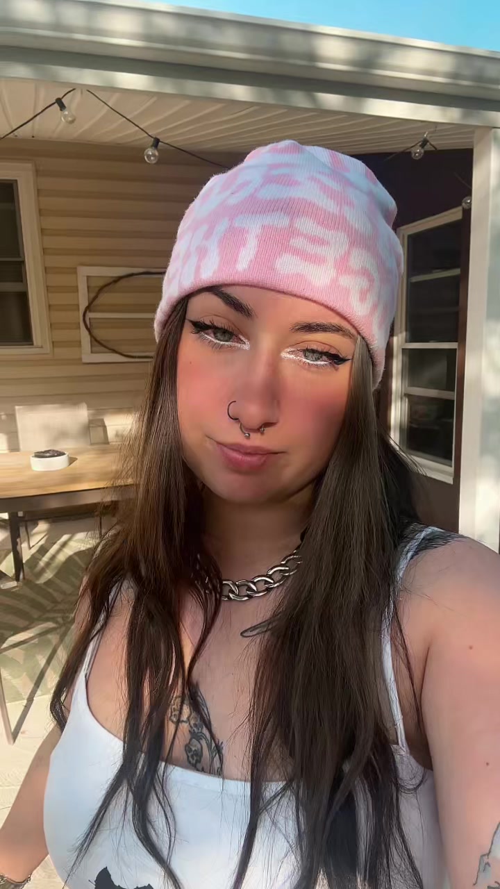 @Emileejo_