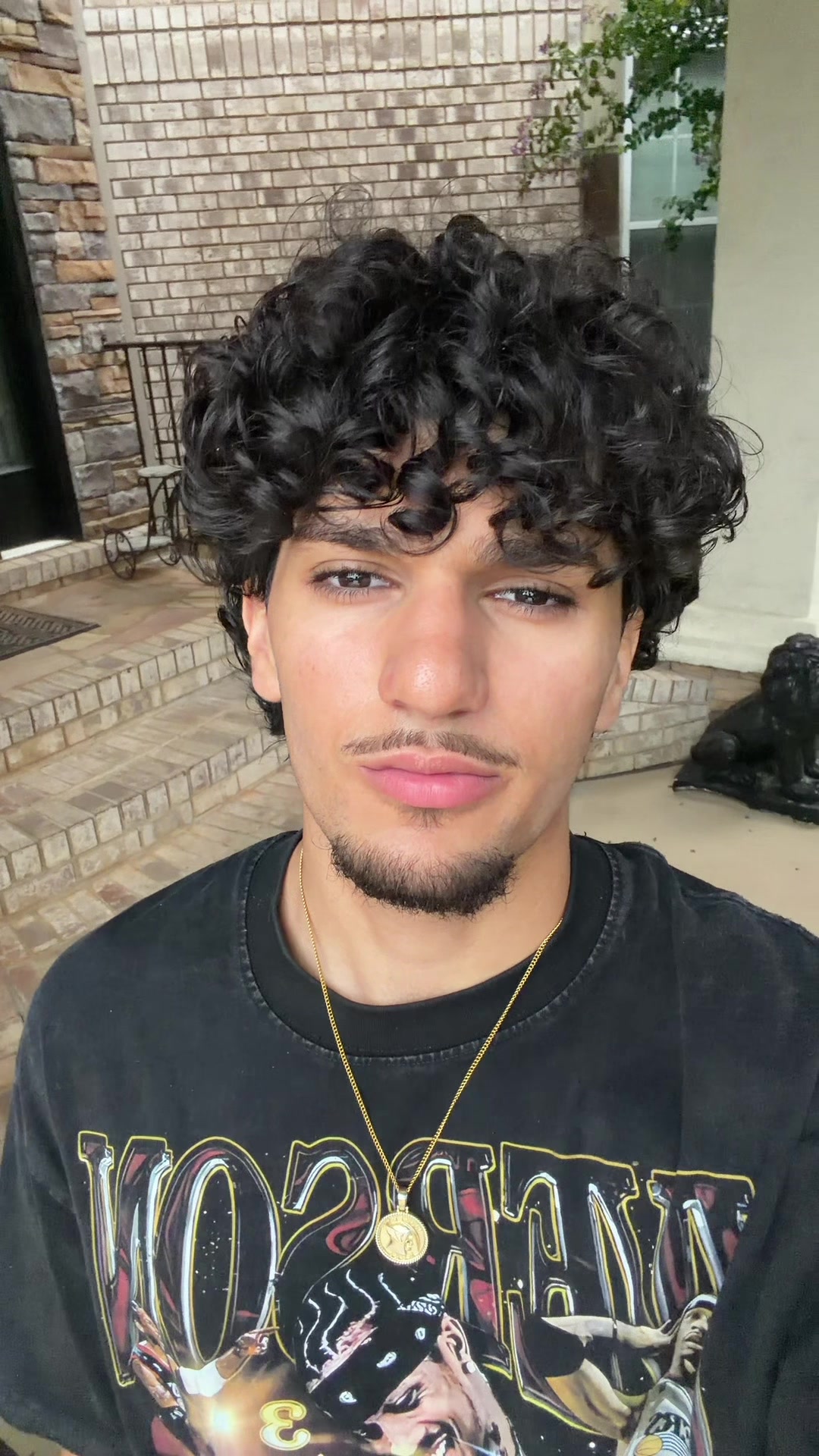 @IG: adqm.j