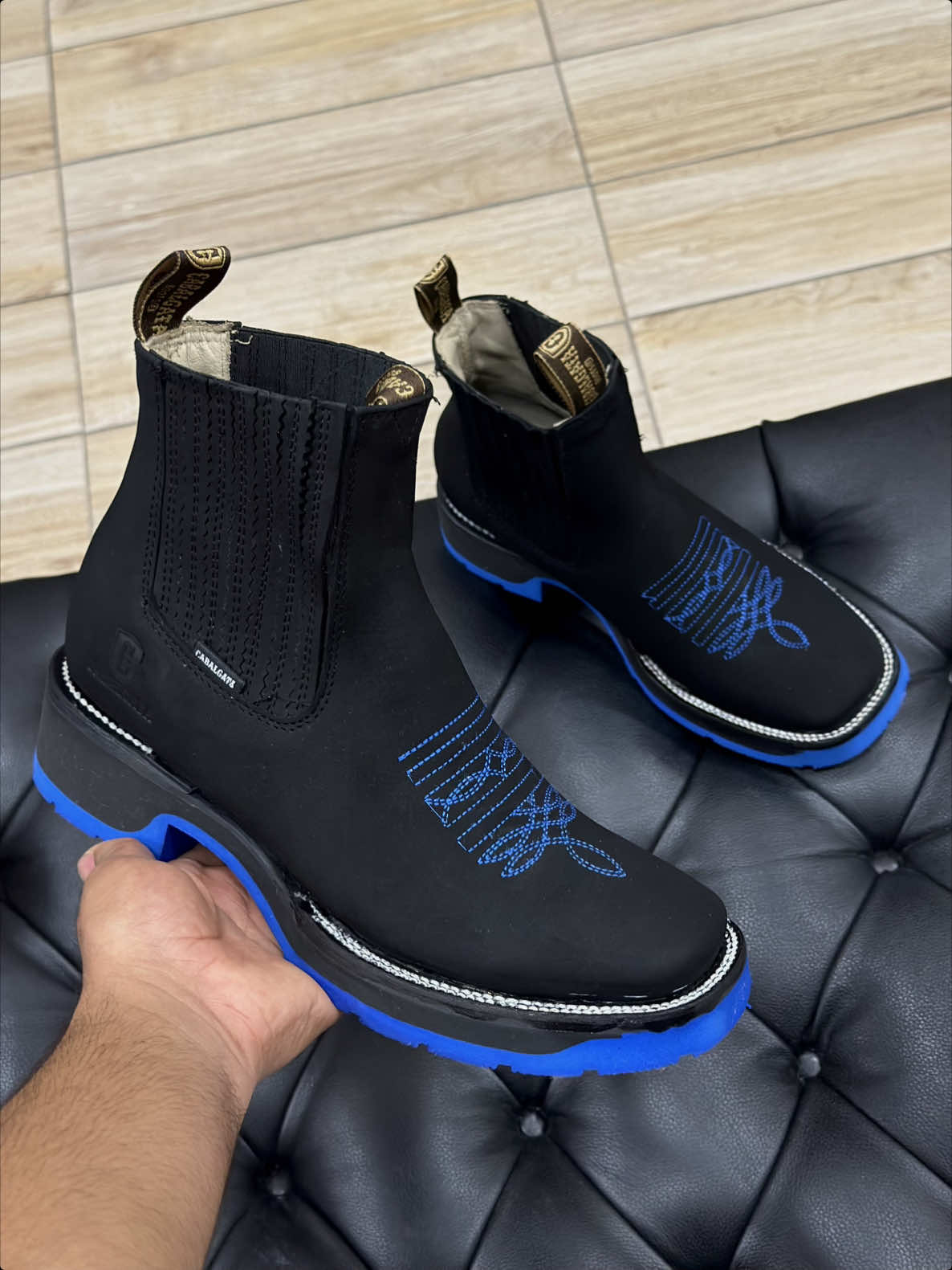 @Lara boots