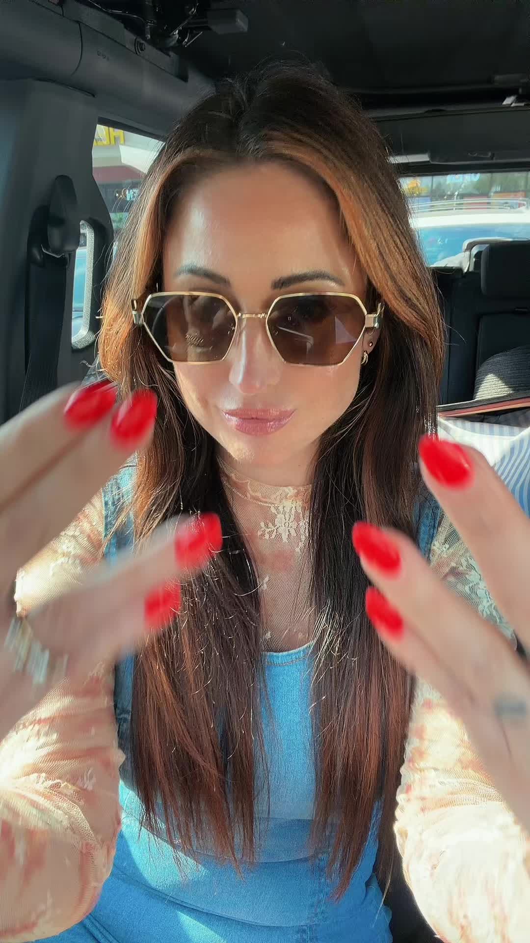 @nikkhenry