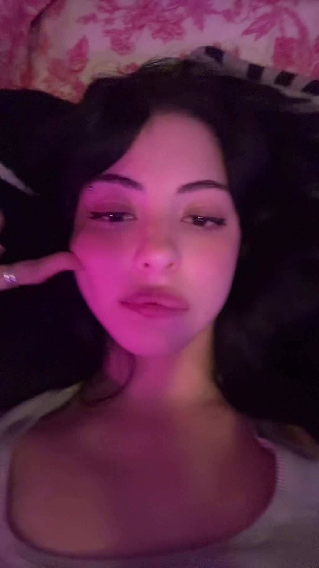 @Ava