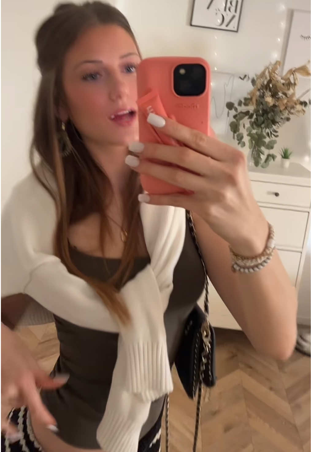 @𝐡𝐞𝐥𝐞𝐧𝐚