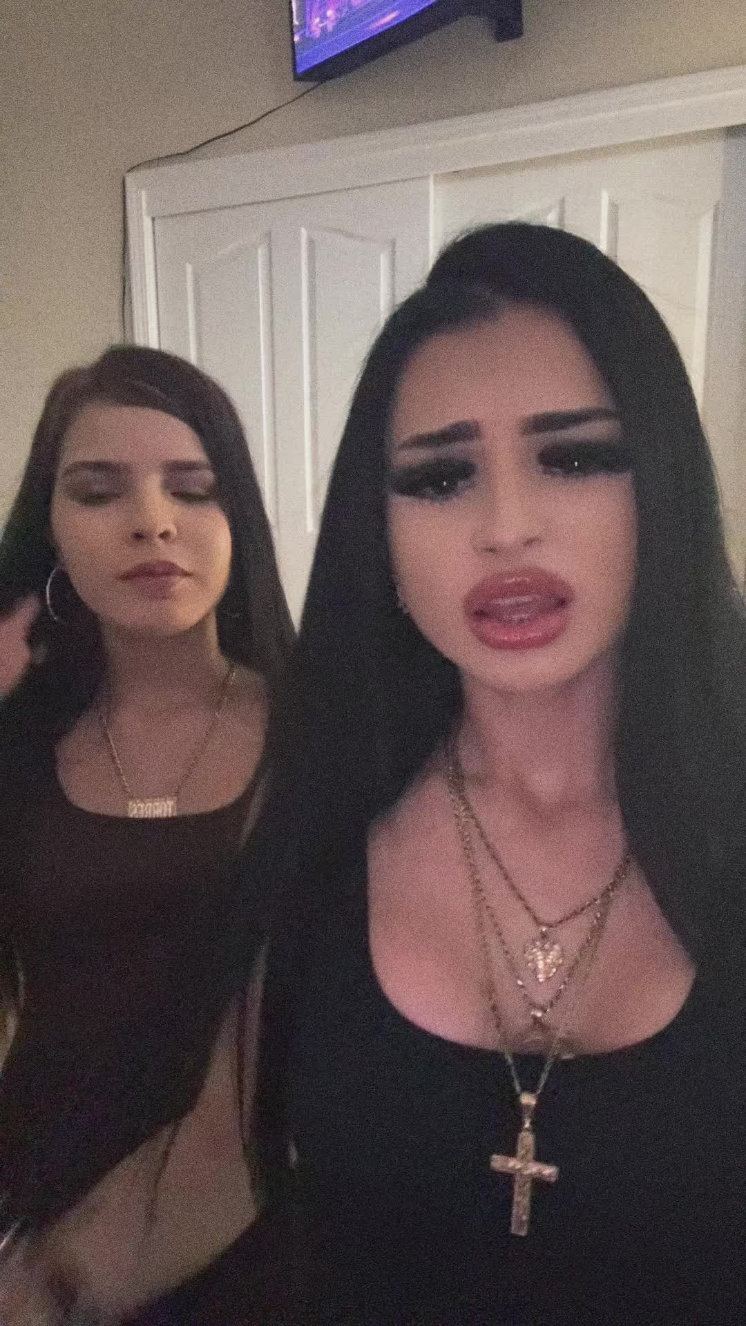 @𝐸𝐿𝐿𝐸👸🏻