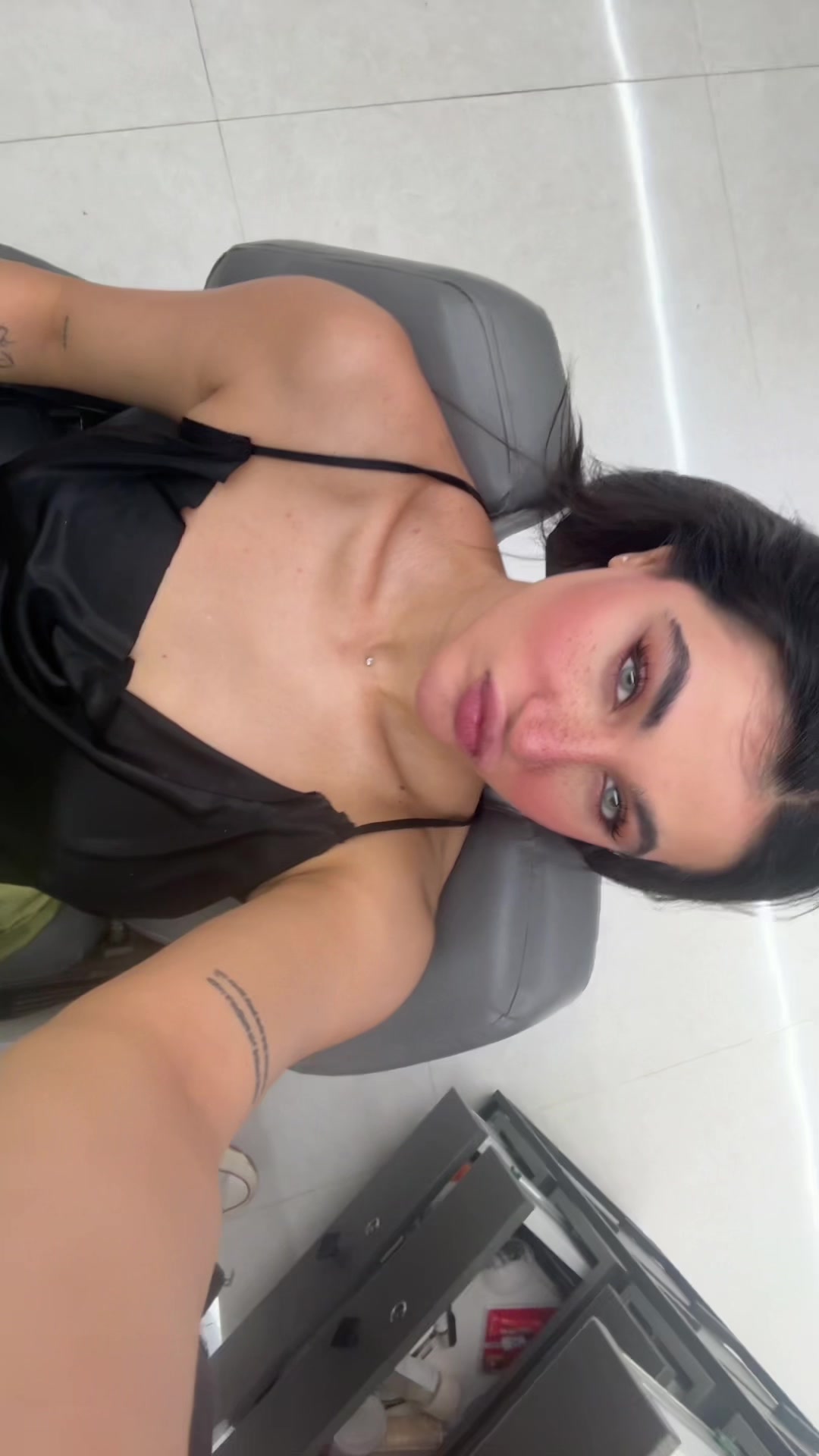 @hwnizb