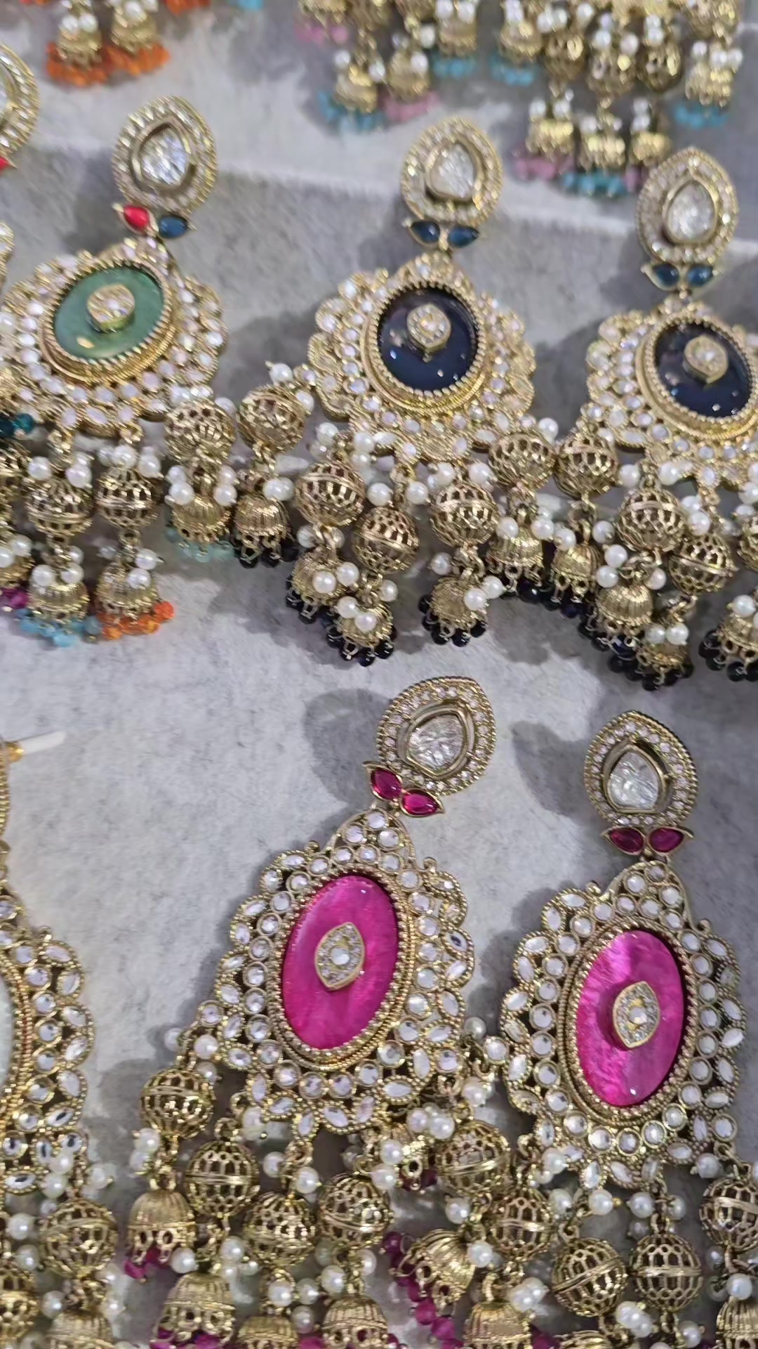 @Aizahs Collection