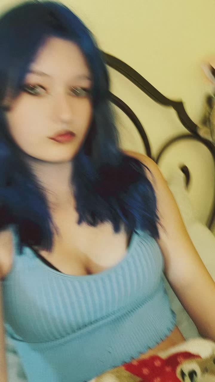 @Serenity ‧₊˚🖇️✩ ₊˚🎧⊹♡