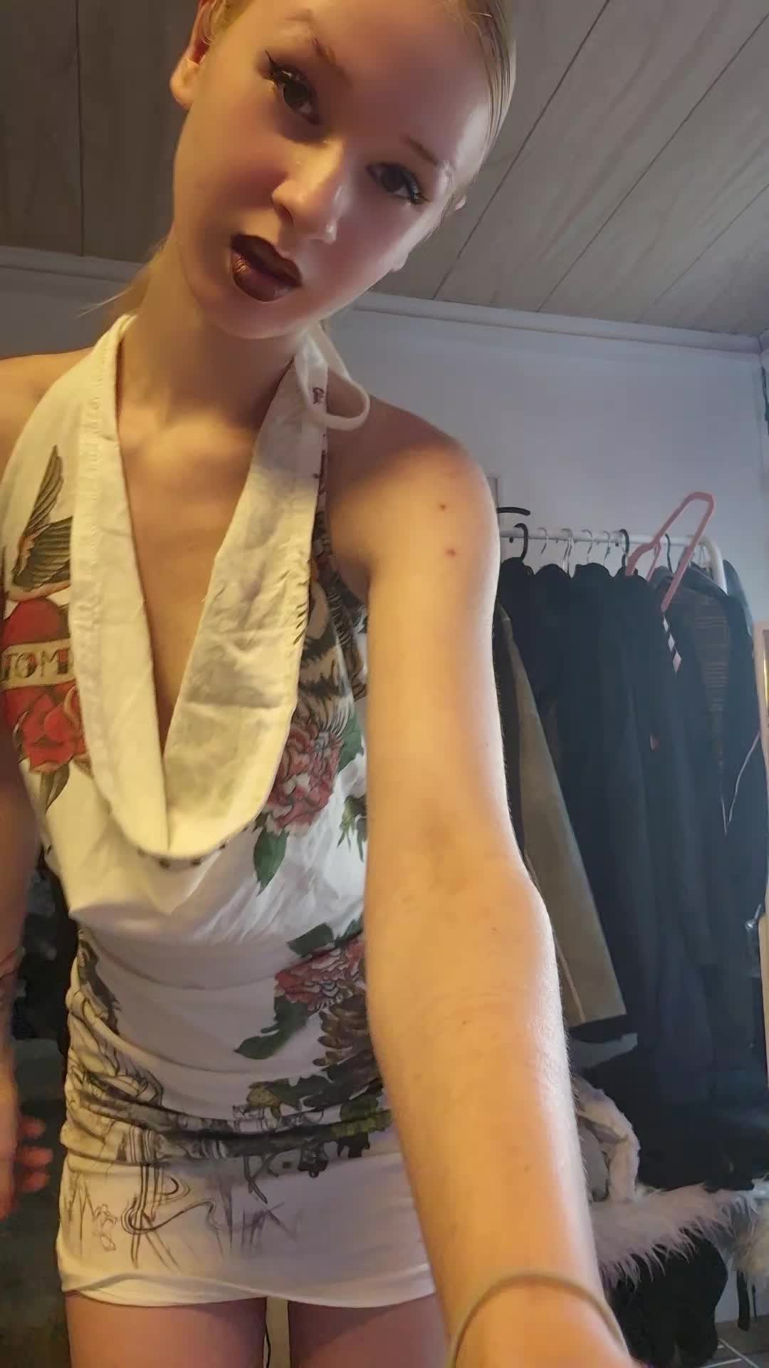 @Leni🃏