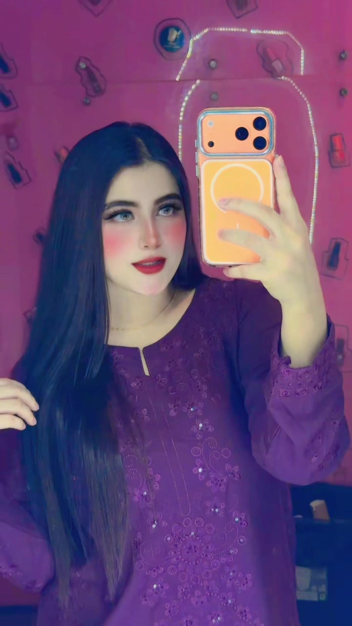 @Amna butt🌺
