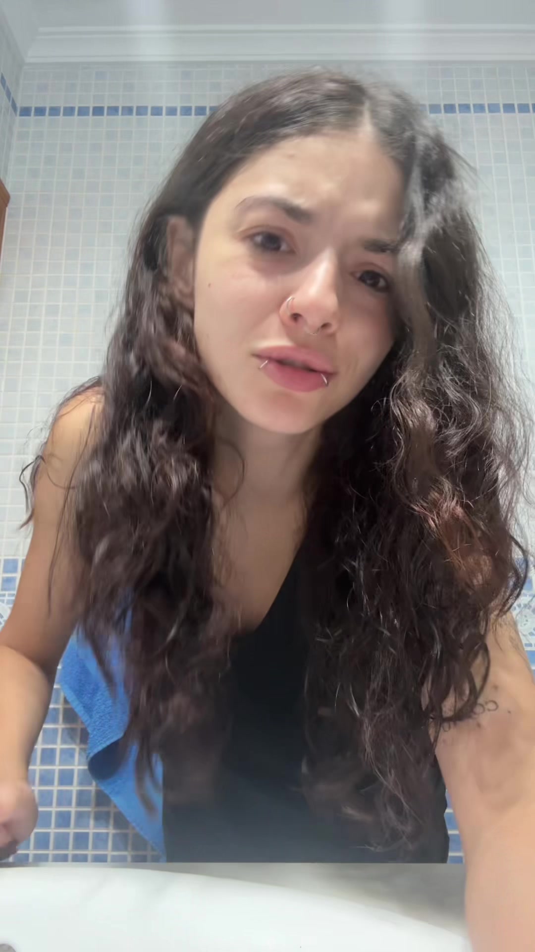 @minadamnnailz