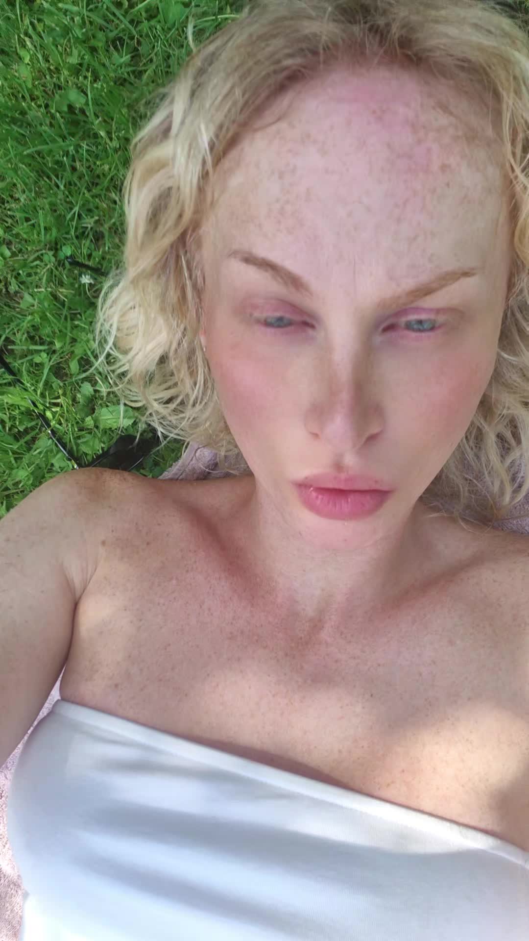 @trixiiiplastic😁😁🤣😂