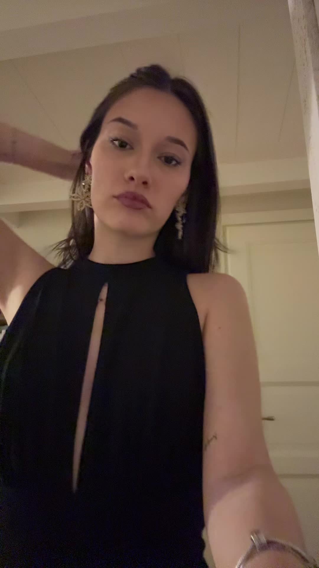 @elliepasqui