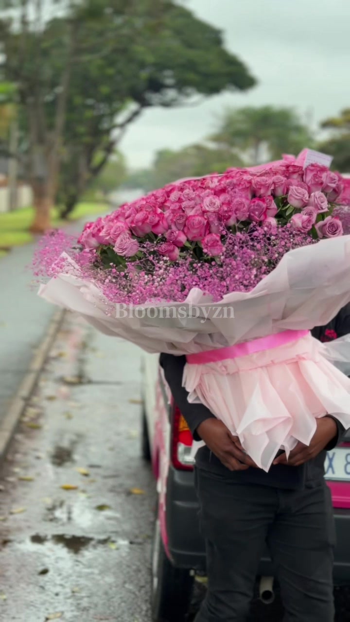 @Bloomsbyzn&bull;Durban florist