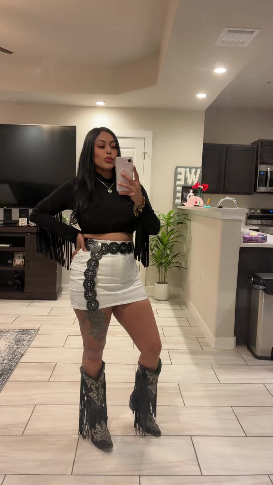 @Crystal Michelle🖤
