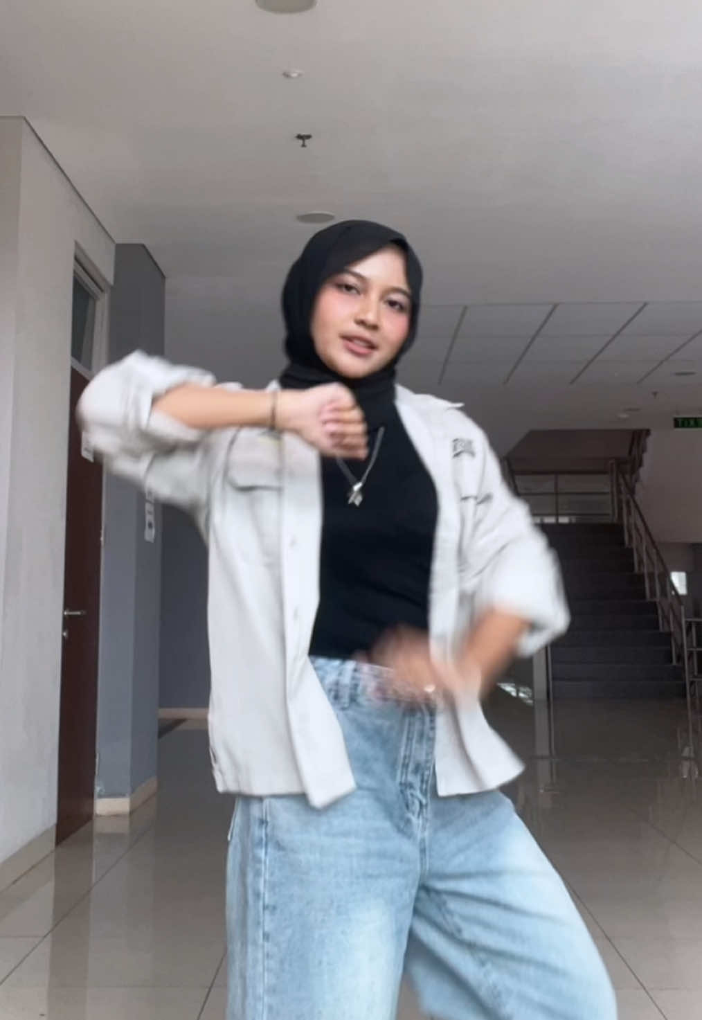 @e s ⭑