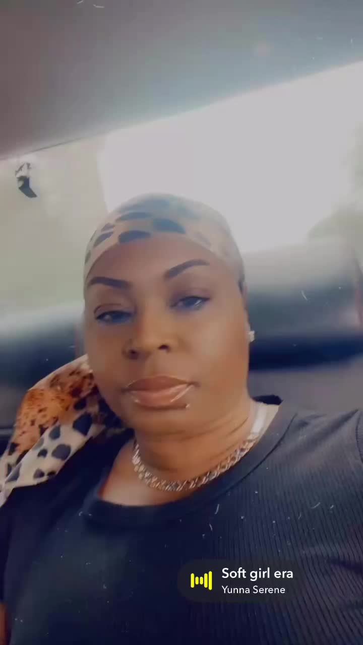 @TIKTOK _QUEEN_MS_BLING